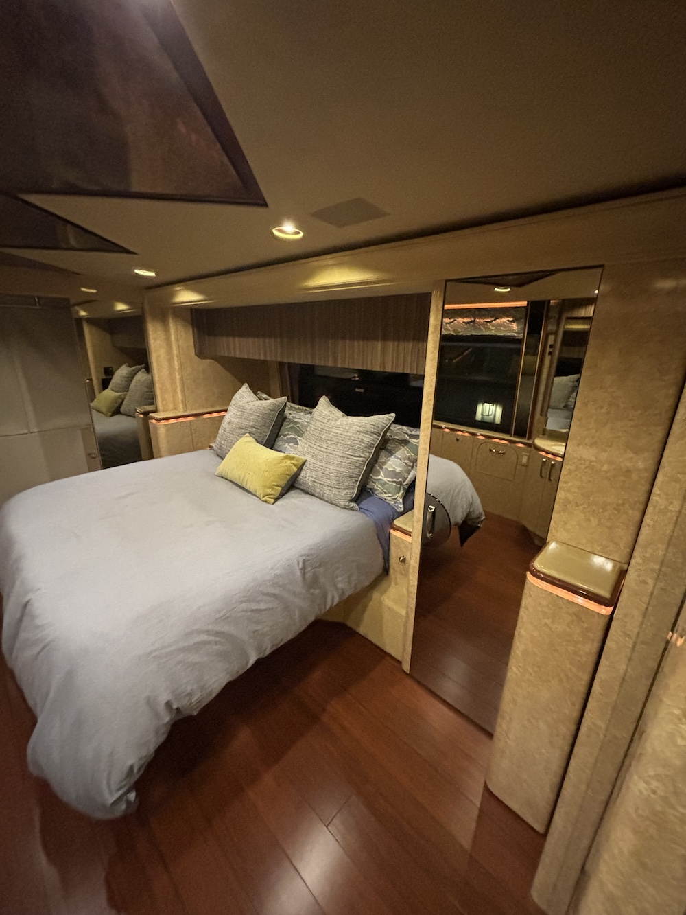 2007 Prevost Marathon  H3-45 For Sale