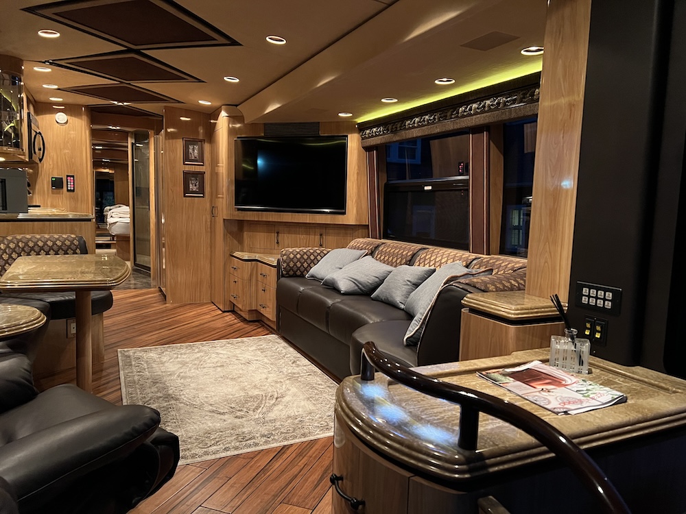 2007 Prevost Marathon H3-45 For Sale