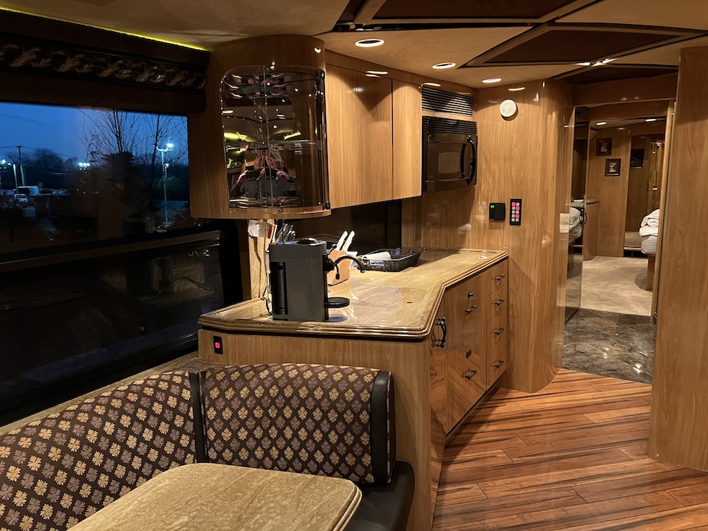 2007 Prevost Marathon H3-45 For Sale