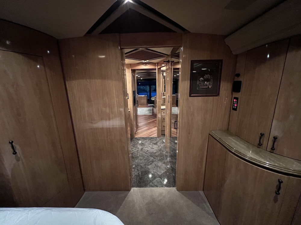 2007 Prevost Marathon H3-45 For Sale