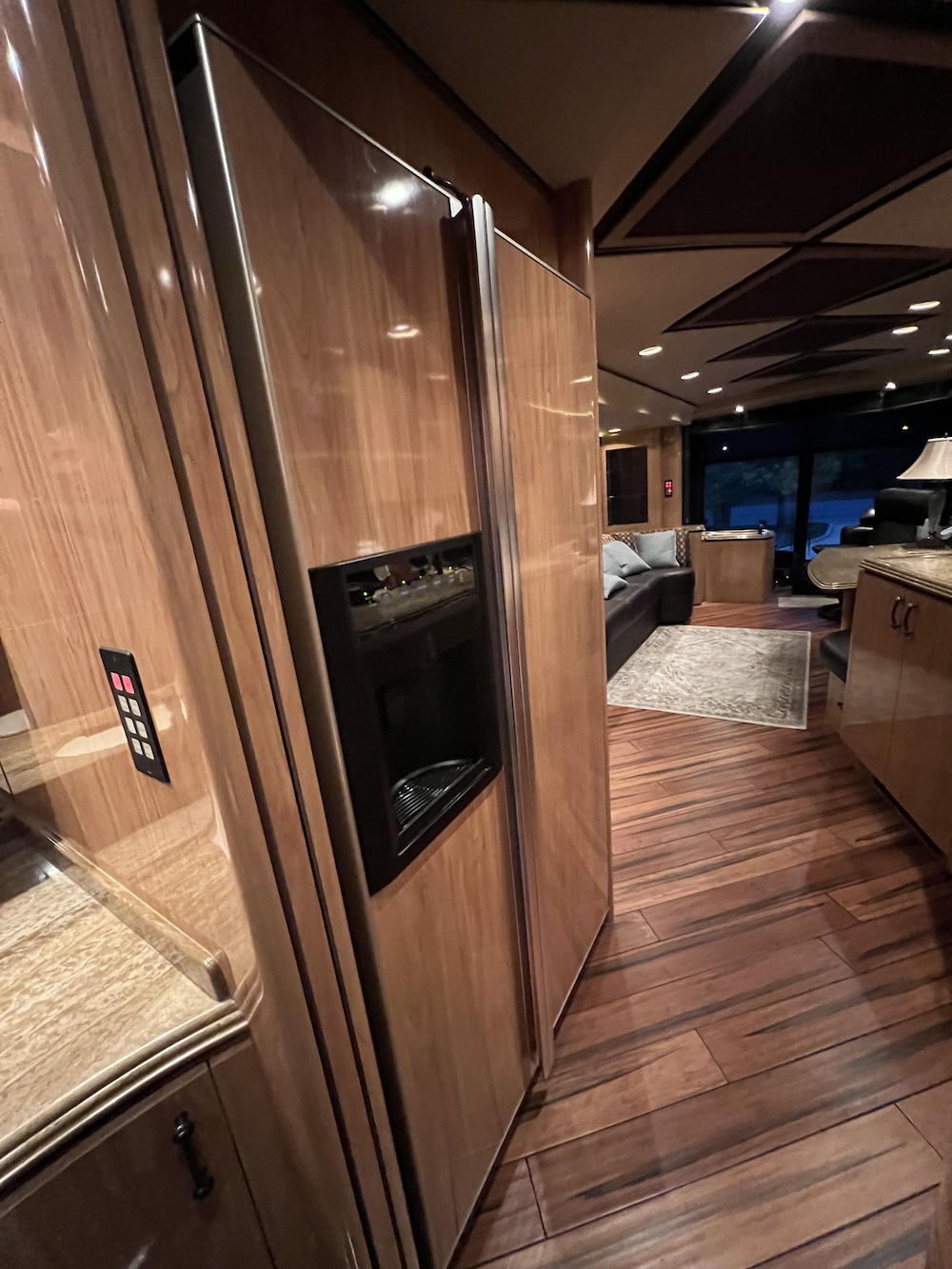 2007 Prevost Marathon H3-45 For Sale