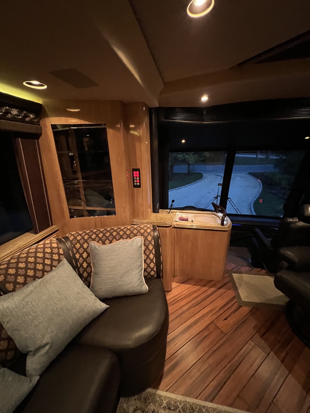 2007 Prevost Marathon H3-45 For Sale