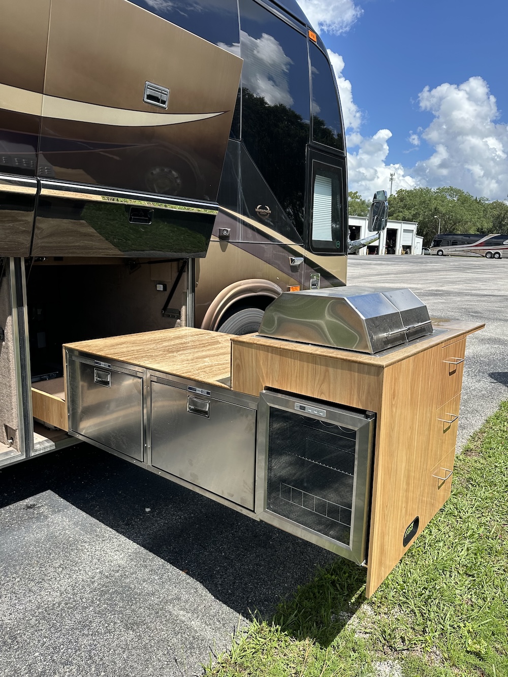 2007 Prevost Marathon H3-45 For Sale