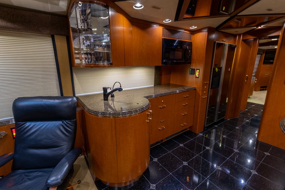 2007 Prevost Marathon H3-45 For Sale