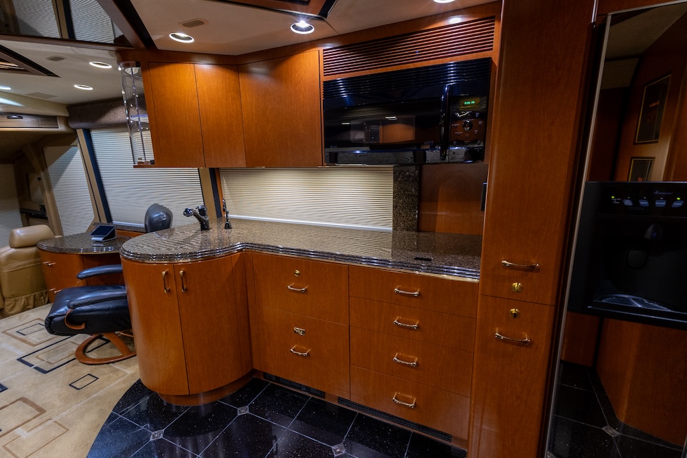 2007 Prevost Marathon H3-45 For Sale