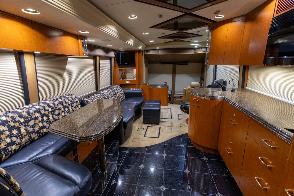 2007 Prevost Marathon H3-45 For Sale