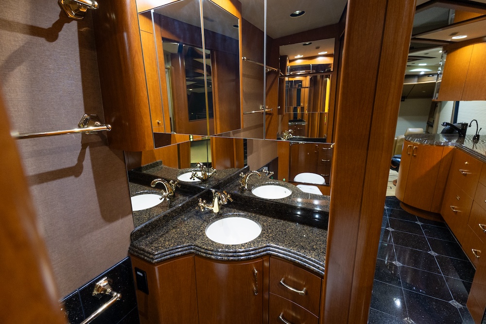 2007 Prevost Marathon H3-45 For Sale