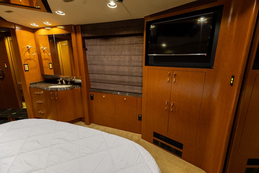 2007 Prevost Marathon H3-45 For Sale