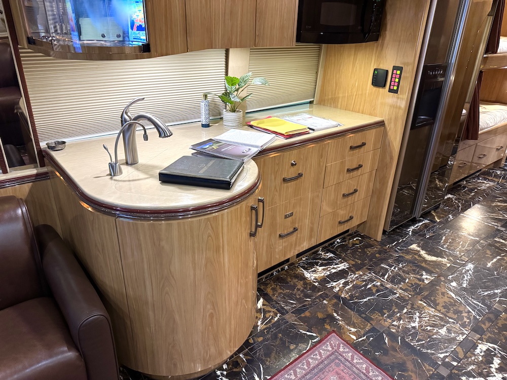 2007 Prevost Marathon XLII For Sale