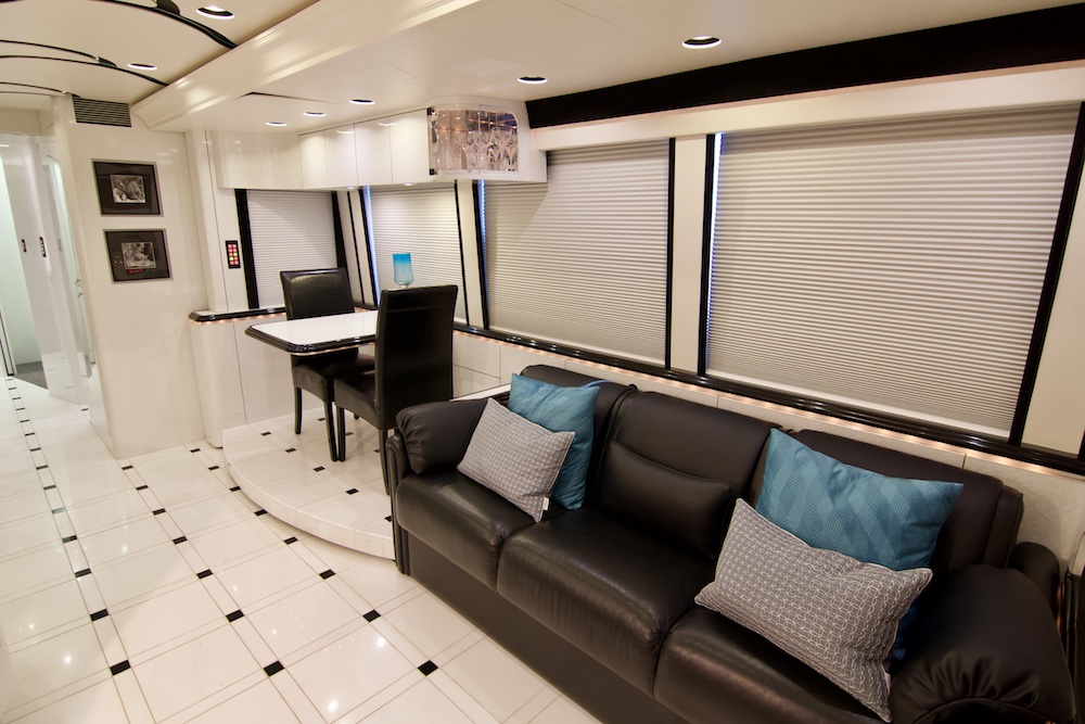 2007 Prevost Marathon XLII For Sale