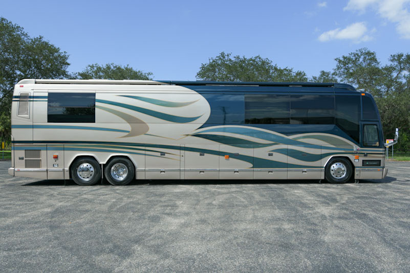 2007 Prevost Parliament H3-45 For Sale