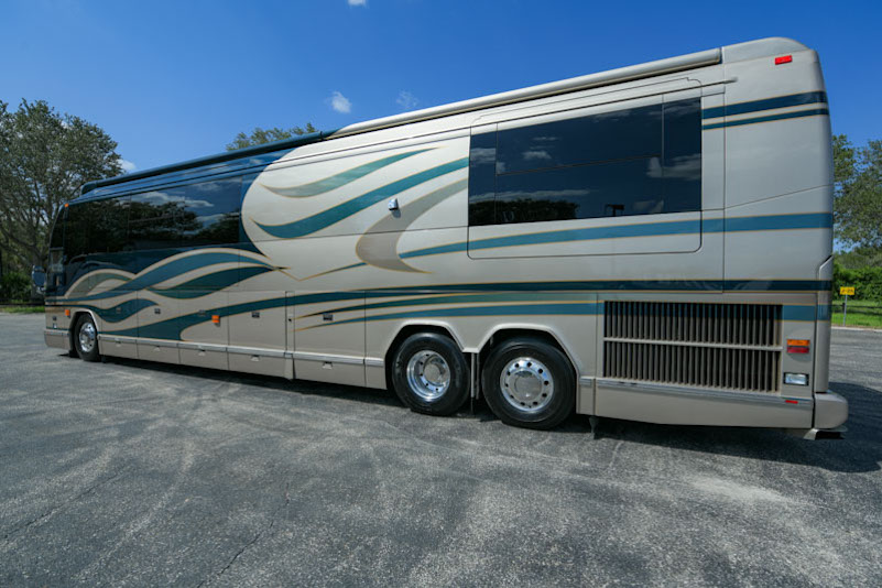 2007 Prevost Parliament H3-45 For Sale