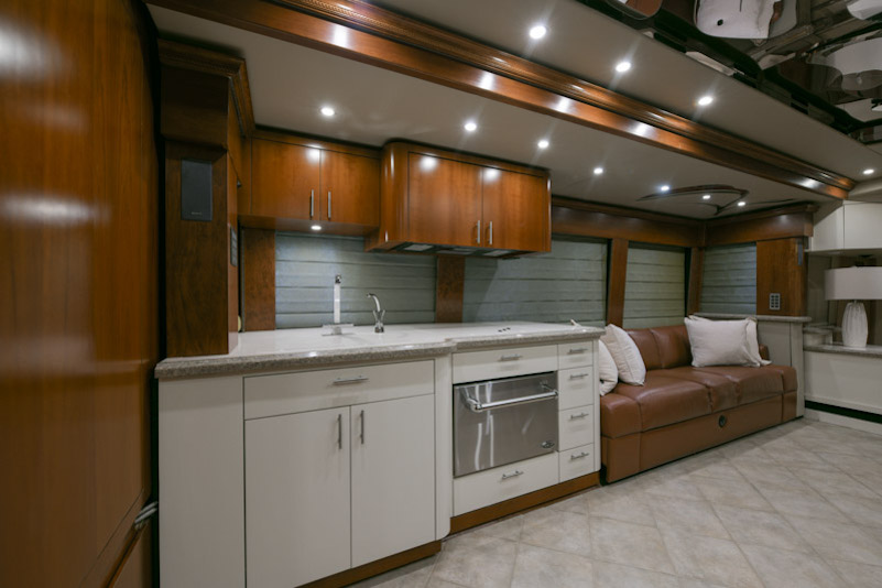 2007 Prevost Parliament H3-45 For Sale