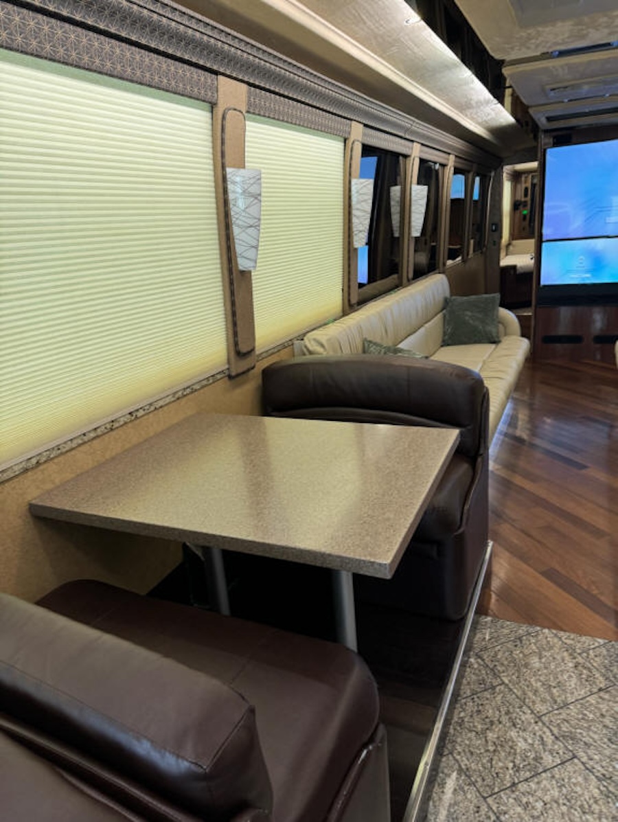 2007 Prevost  XLII For Sale