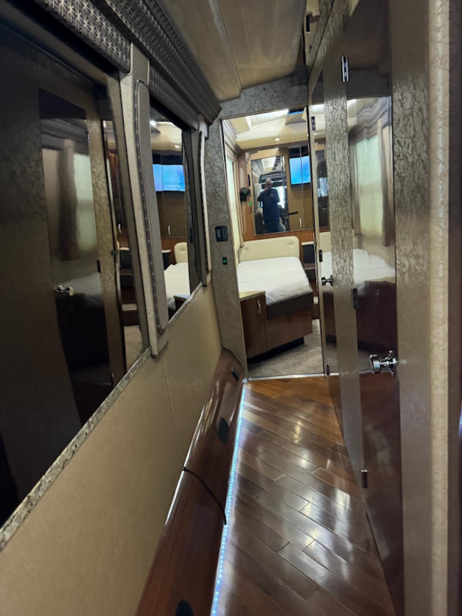 2007 Prevost  XLII For Sale