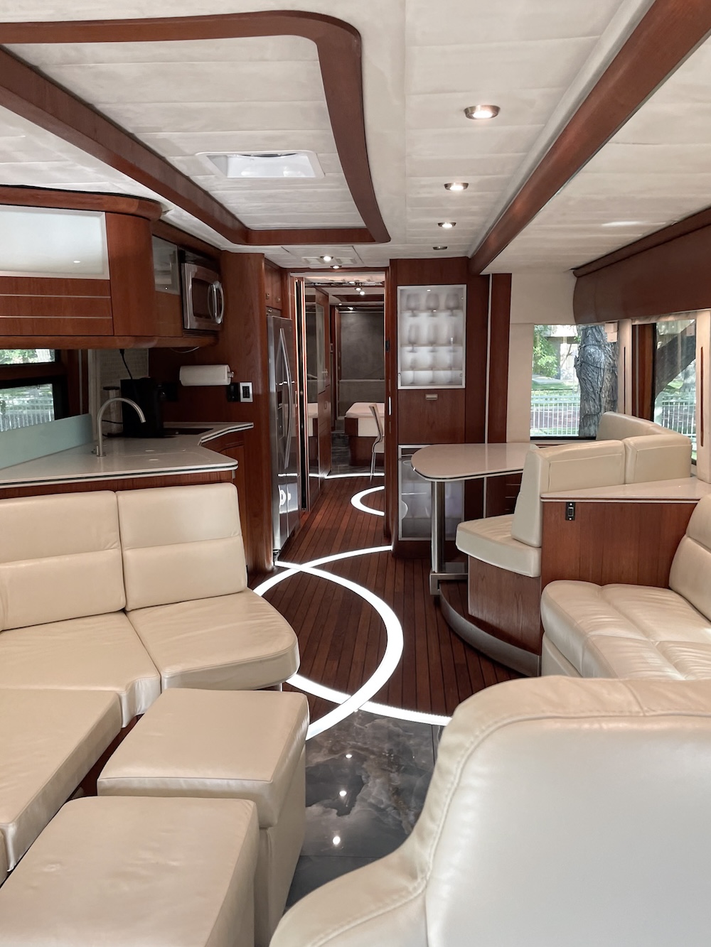 2007 Prevost XLII For Sale