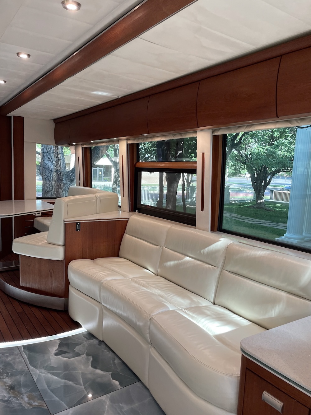 2007 Prevost XLII For Sale