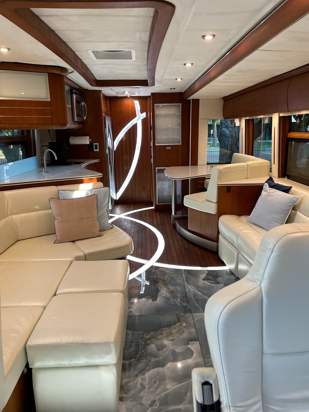 2007 Prevost XLII For Sale