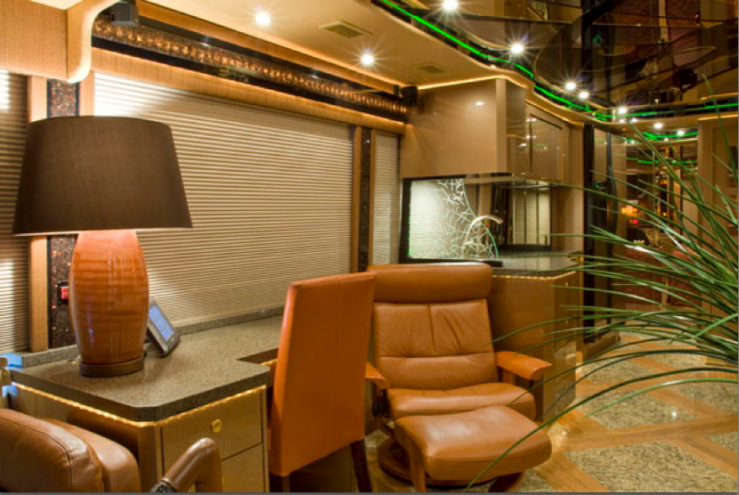 2007 Prevost Featherlite For Sale