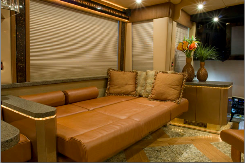 2007 Prevost Featherlite For Sale