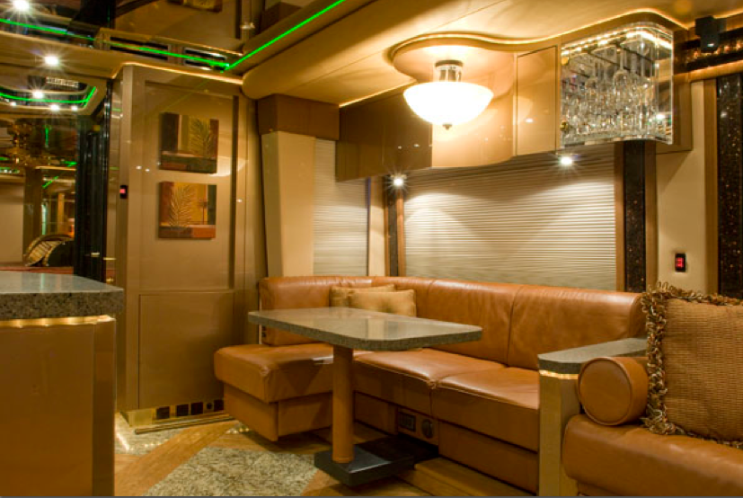 2007 Prevost Featherlite For Sale