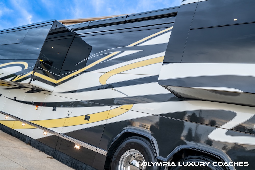 2008 Prevost Amadas H3-45 For Sale