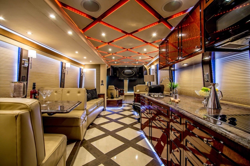 2008 Prevost Amadas XLII For Sale