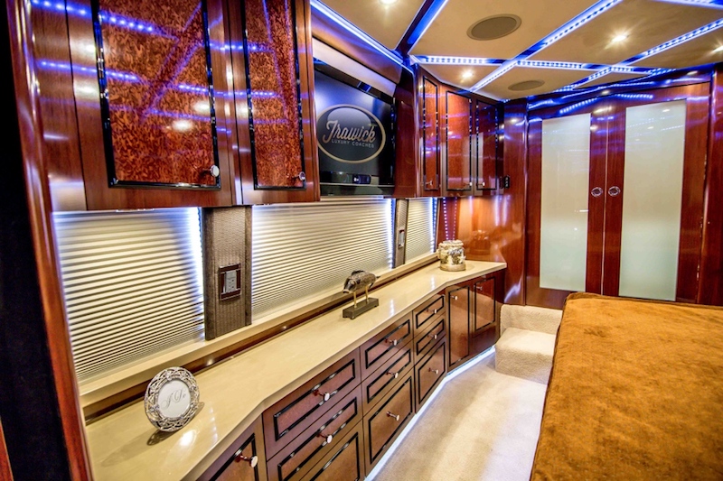 2008 Prevost Amadas XLII For Sale