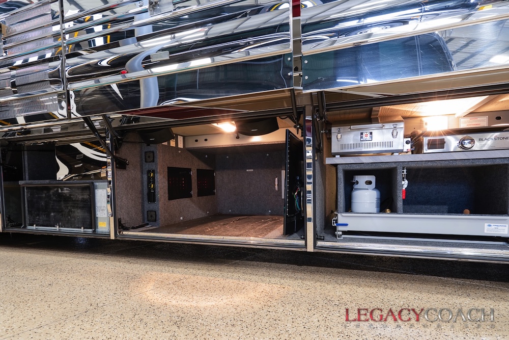 2008 Prevost Country Coach XLII For Sale
