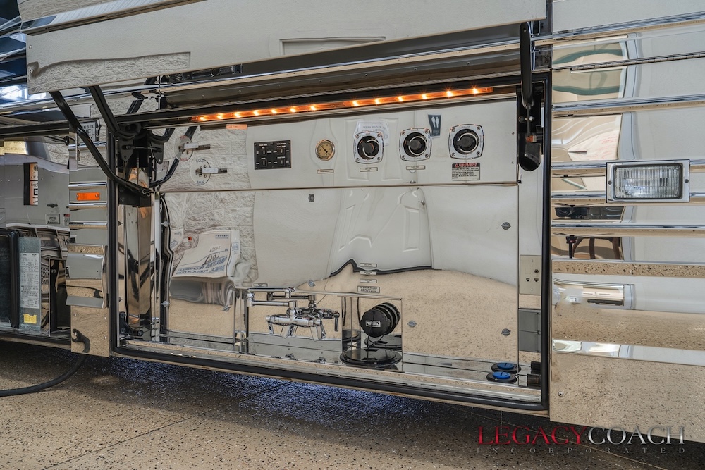 2008 Prevost  Country Coach XLIIFor Sale