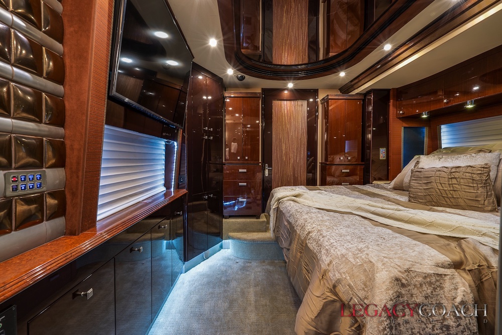 2008 Prevost Country Coach XLII For Sale