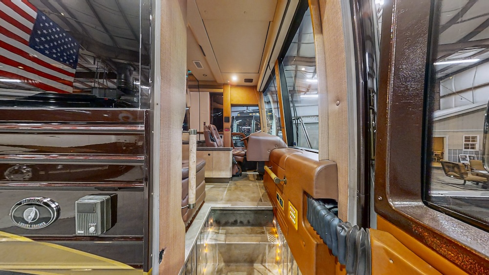 2008 Prevost Featherlite XLII For Sale