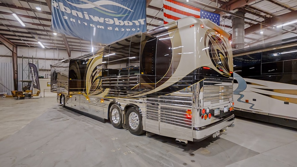 2008 Prevost Featherlite XLII For Sale