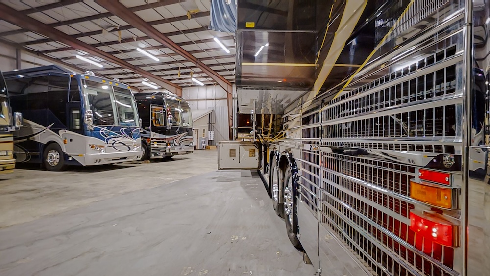 2008 Prevost Featherlite XLII For Sale