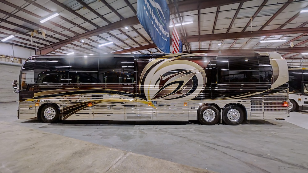 2008 Prevost Featherlite XLII For Sale