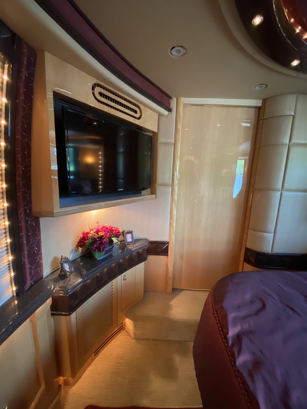 2008 Prevost Liberty XLII For Sale