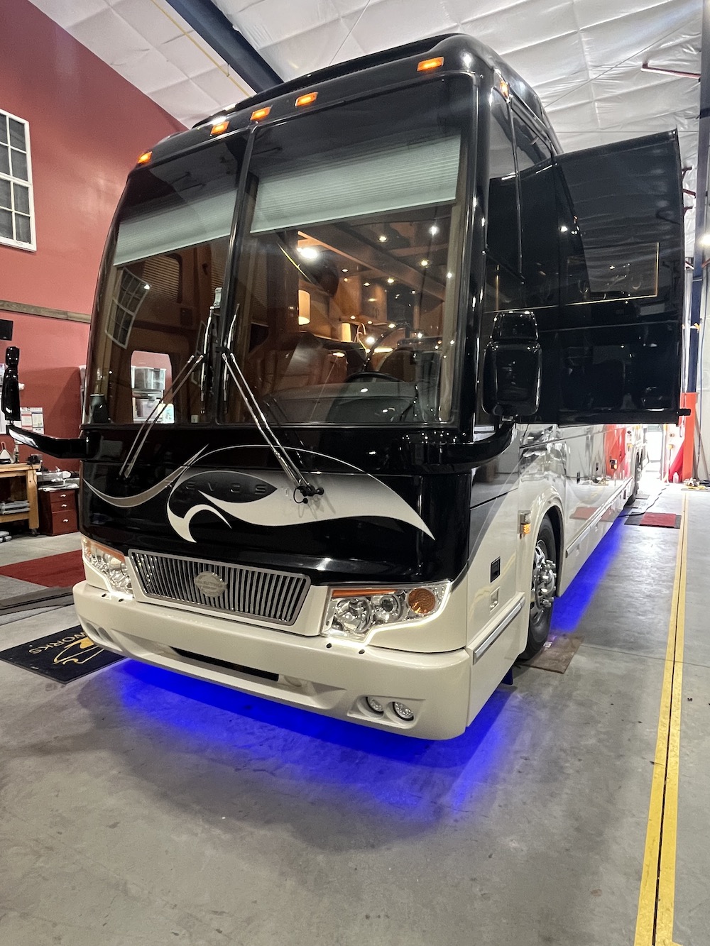 2008 Prevost Marathon H3-45 For Sale