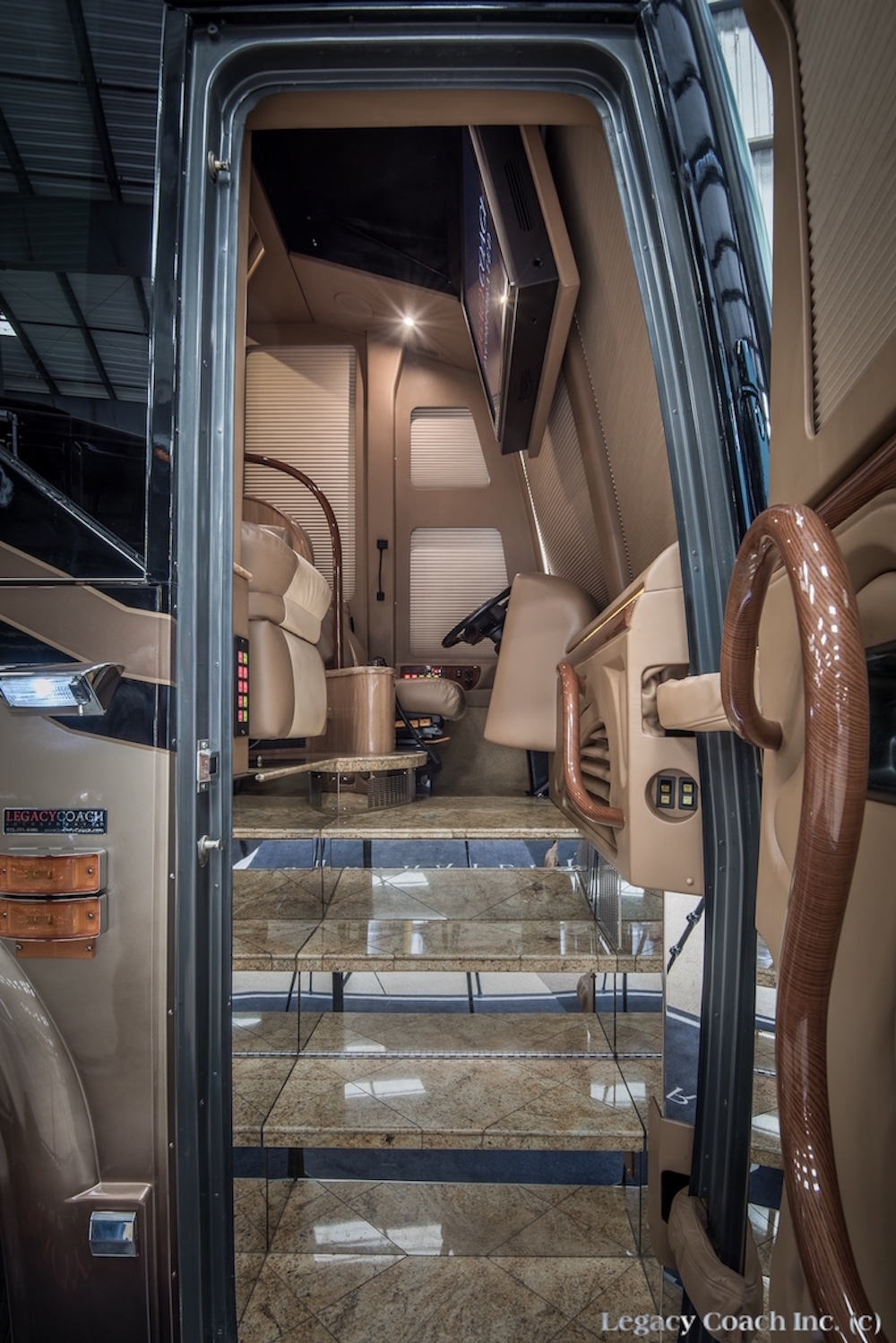 2008 Prevost Marathon H3-45 For Sale