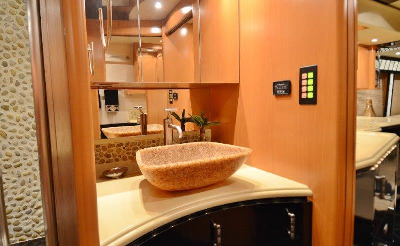 2008 Prevost Marathon H3-45 Triple Slide For Sale