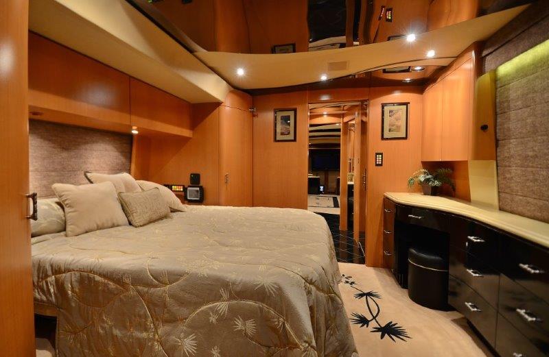 2008 Prevost Marathon H3-45 Triple Slide For Sale