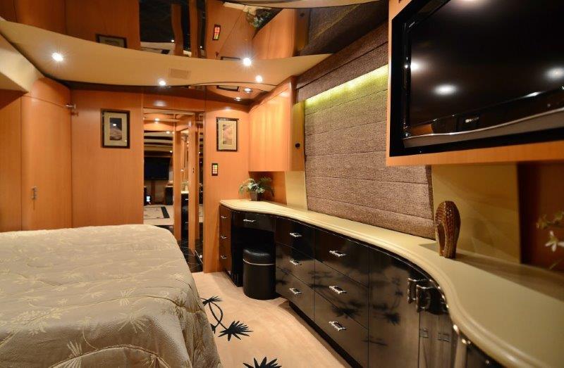 2008 Prevost Marathon H3-45 Triple Slide For Sale