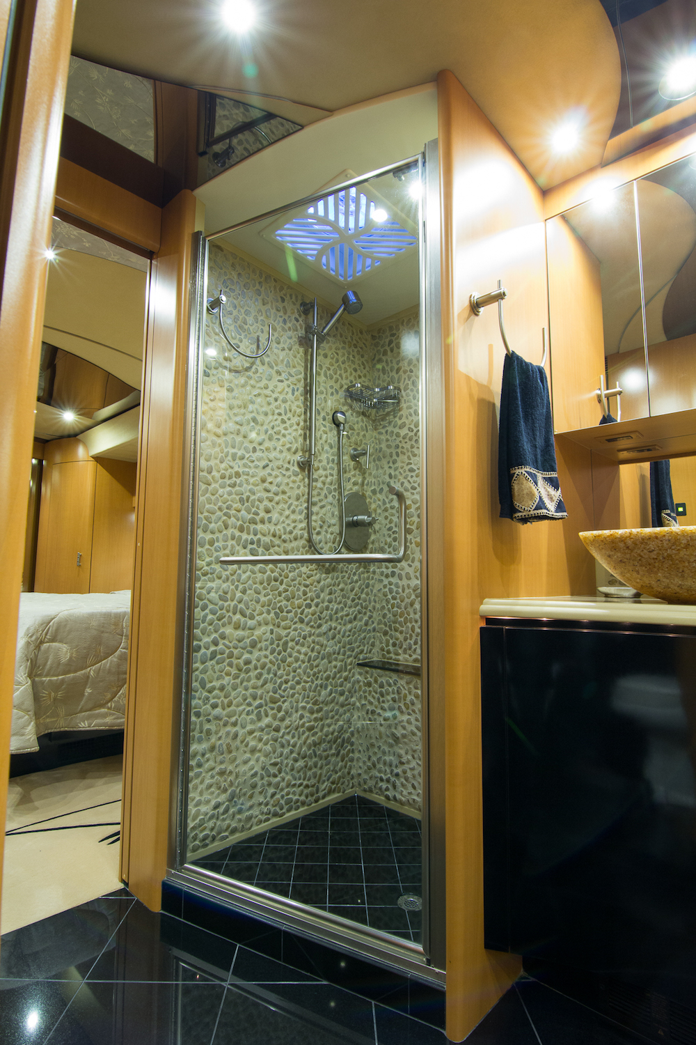 2008 Prevost Marathon H3-45 For Sale