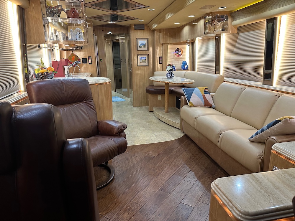 2008 Prevost Marathon XLII For Sale