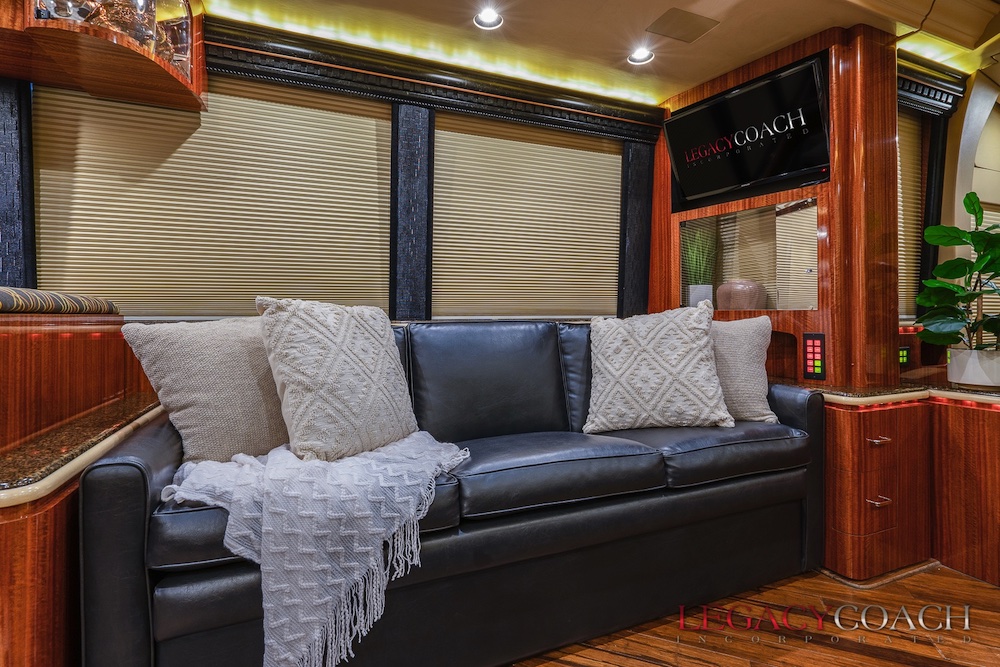 2008 Prevost Marathon XLII For Sale