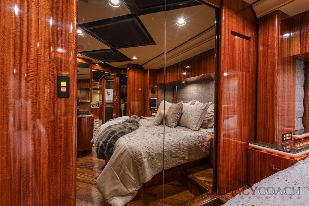 2008 Prevost Marathon XLII For Sale