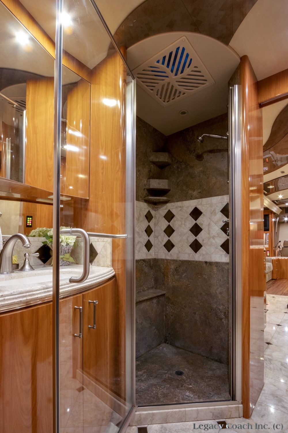 2008 Prevost Marathon XLII For Sale