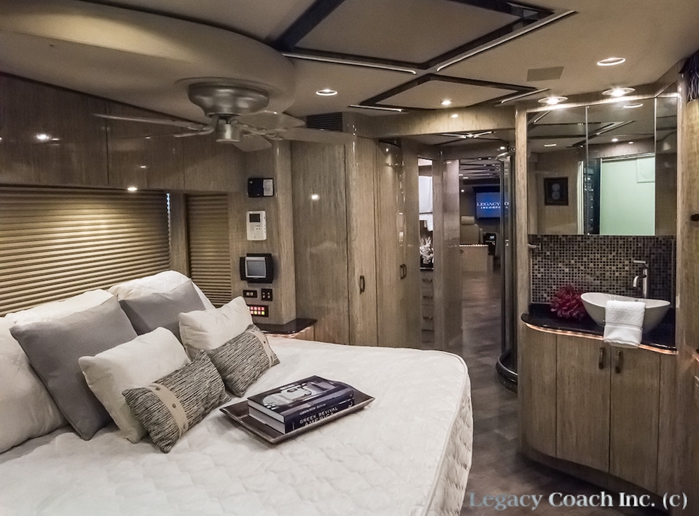 2008 Prevost Marathon XLII For Sale