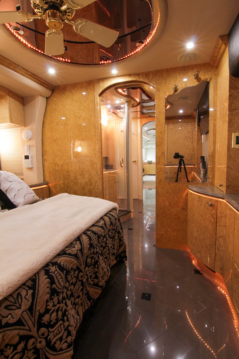 2008 Prevost Millennium  H3-45 For Sale