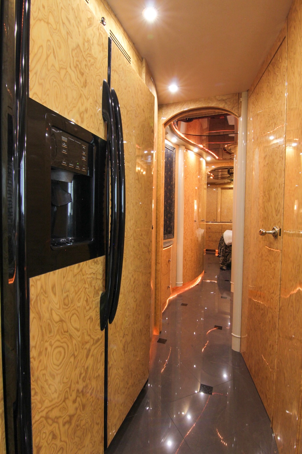 2008 Prevost Millennium  H3-45 For Sale