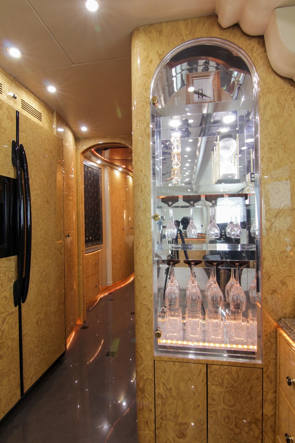 2008 Prevost Millennium  H3-45 For Sale